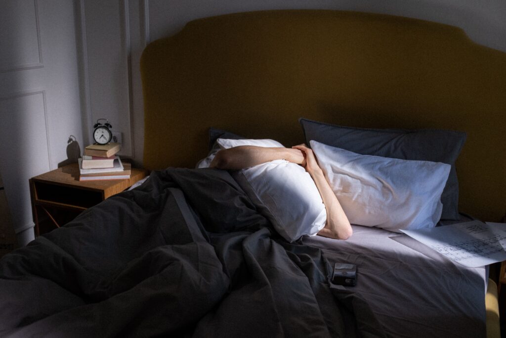 How to know if cortisol spikes at night? Proven Signs How to know if cortisol spikes at night? Proven Signs