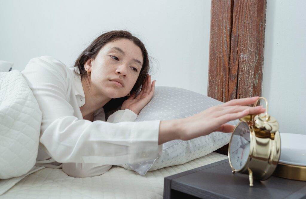 Is 10pm to 5am enough sleep? Expert Facts Tips 2026 Is 10pm to 5am enough sleep? Expert Facts Tips 2026