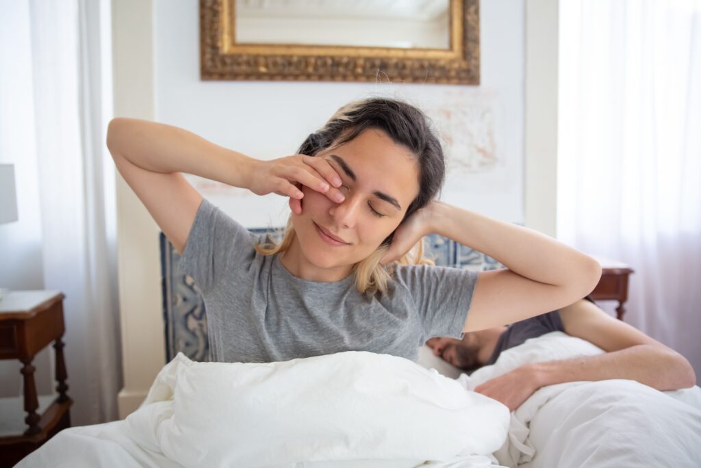 Is sleeping from 10pm to 5am good? Proven Benefits (2026) Is sleeping from 10pm to 5am good? Proven Benefits (2026)